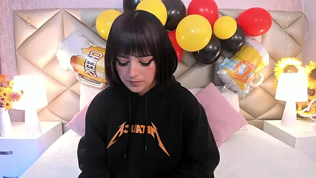 Snapshot of Adara__carter_ chatting on 09/28/25, 12:56 Adara  carter  online show from 09/28/25, 12:56