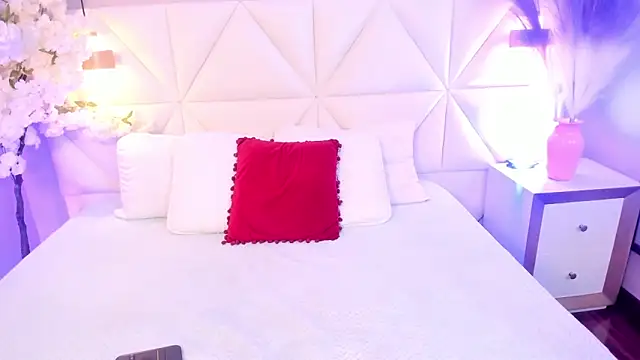 Snapshot of Adara__carter_ chatting on 10/03/25, 07:54 Adara  carter  online show from 10/03/25, 07:54