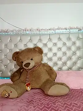 ZARAY 1118 online show from 10/25/25, 09:26