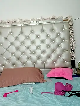 ZARAY 1118 online show from 12/01/25, 09:48