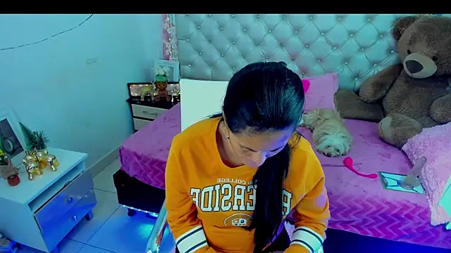 ZARAY 1118 online show from 09/17/25, 11:29
