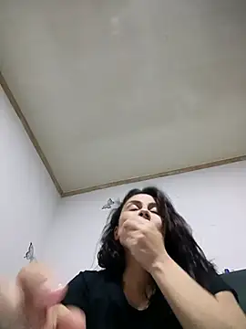 vanessa-titisM online show from 02/16/26, 03:49