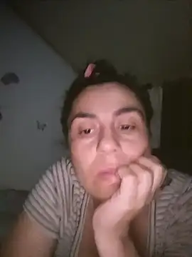 Snapshot of vanessa-titisM chatting on 03/08/26, 03:10 vanessa-titisM online show from 03/08/26, 03:10