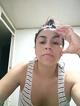 Snapshot of vanessa-titisM chatting on 03/16/26, 04:20 vanessa-titisM online show from 03/16/26, 04:20