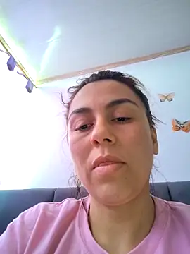 Snapshot of vanessa-titisM chatting on 04/17/26, 03:26 vanessa-titisM online show from 04/17/26, 03:26