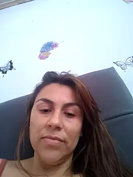 Snapshot of vanessa-titisM chatting on 04/10/26, 03:08 vanessa-titisM online show from 04/10/26, 03:08