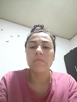 Snapshot of vanessa-titisM chatting on 03/06/26, 04:18 vanessa-titisM online show from 03/06/26, 04:18