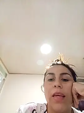 Snapshot of vanessa-titisM chatting on 07/16/26, 01:46 vanessa-titisM online show from 07/16/26, 01:46
