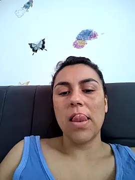 Snapshot of vanessa-titisM chatting on 04/16/26, 03:35 vanessa-titisM online show from 04/16/26, 03:35