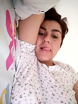 Snapshot of vanessa-titisM chatting on 09/14/25, 02:28 vanessa-titisM online show from 09/14/25, 02:28