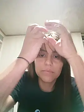 Snapshot of vanessa-titisM chatting on 03/31/26, 03:30 vanessa-titisM online show from 03/31/26, 03:30