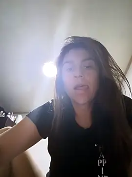 Snapshot of vanessa-titisM chatting on 03/18/26, 09:34 vanessa-titisM online show from 03/18/26, 09:34