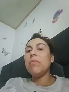 Snapshot of vanessa-titisM chatting on 06/10/26, 11:28 vanessa-titisM online show from 06/10/26, 11:28