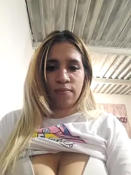 Snapshot of AngelitaSexyCam chatting on 09/26/25, 01:45 AngelitaSexyCam online show from 09/26/25, 01:45