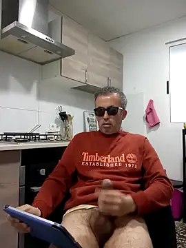 EmilioTaladdro online show from 04/01/26, 06:04