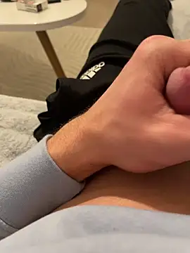 Milike 93 online show from 12/19/25, 12:03