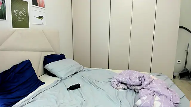 jamienyaam online show from 09/30/25, 07:42