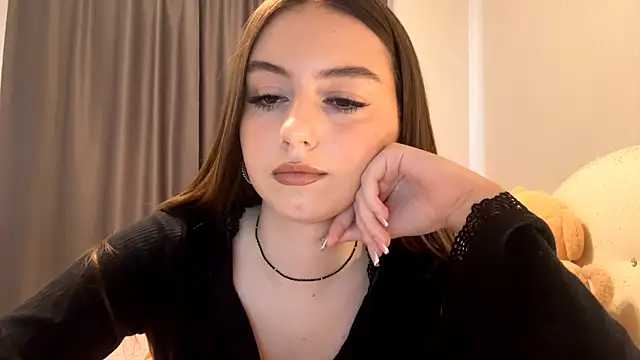 CatherinDream online show from 10/23/25, 04:11