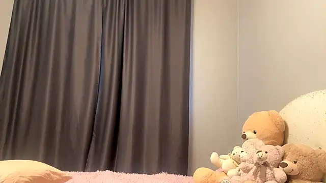 CatherinDream online show from 10/24/25, 02:43