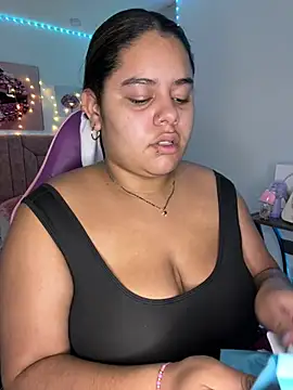 Anabelle 00  online show from 04/17/26, 03:09