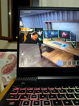 LAZ3R1 online show from 11/11/25, 06:47