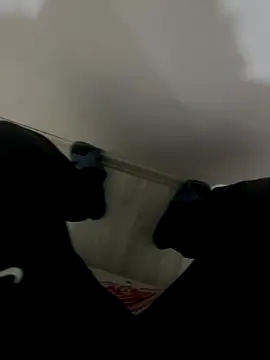 LAZ3R1 online show from 11/18/25, 10:24