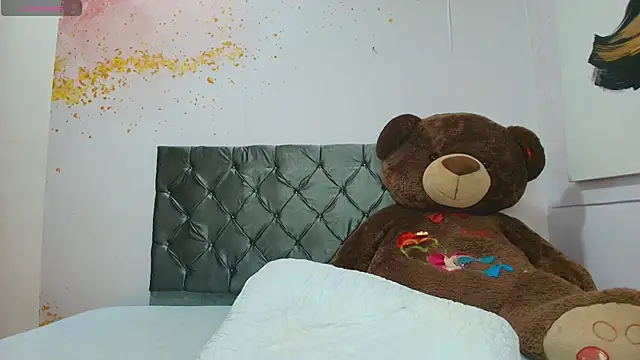 debora ortiz online show from 10/07/25, 01:23
