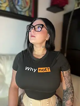 GabyMejiaa online show from 12/23/25, 12:22