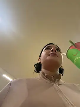 GabyMejiaa online show from 05/15/26, 11:47