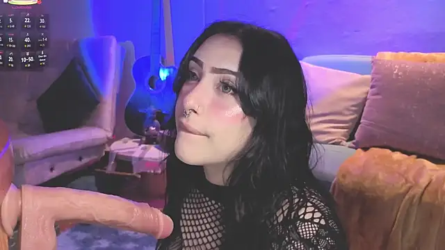 ashlynnlowe  online show from 10/04/25, 07:37