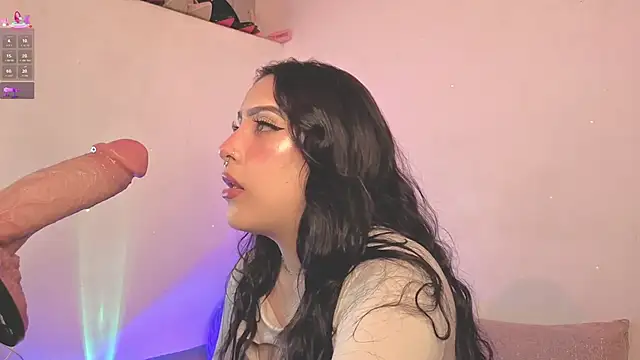 ashlynnlowe  online show from 11/22/25, 07:46