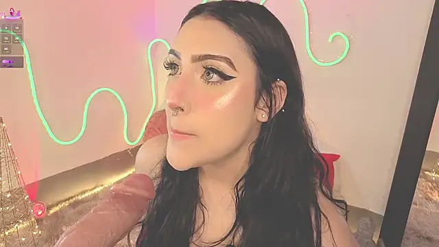 ashlynnlowe  online show from 12/20/25, 07:17