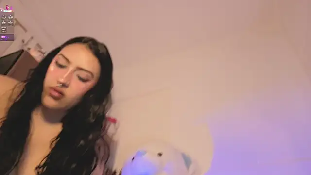 ashlynnlowe  online show from 06/11/26, 12:32