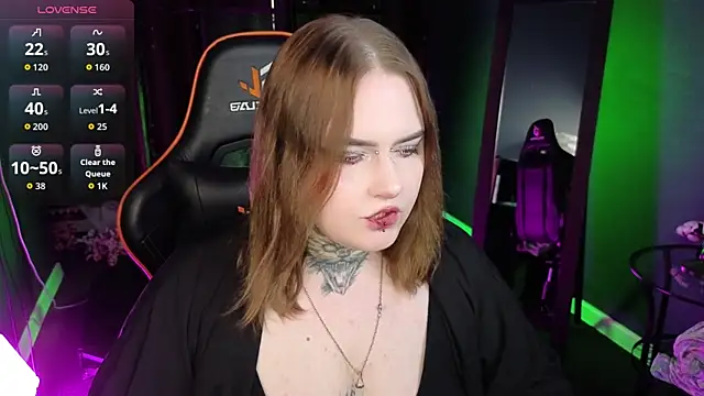 Alice Linger online show from 09/12/25, 03:12