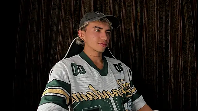 guynextdo0r online show from 11/27/25, 11:27