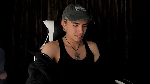 guynextdo0r online show from 12/17/25, 10:59