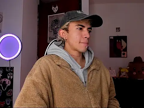 guynextdo0r online show from 10/08/25, 02:40