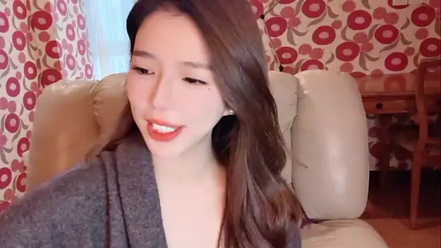 miss-lin online show from 11/23/25, 05:06