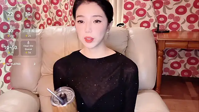 miss-lin online show from 11/24/25, 01:22