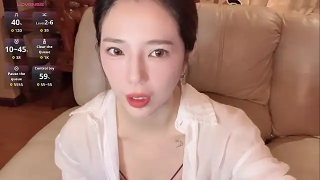 miss-lin online show from 09/26/25, 02:24