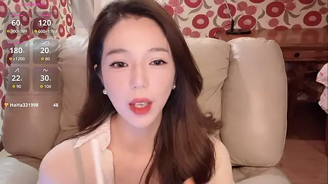 miss-lin online show from 10/15/25, 12:24