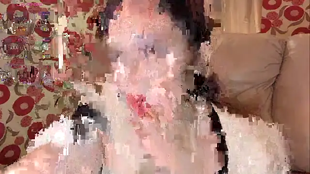 miss-lin online show from 10/22/25, 02:49