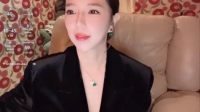 miss-lin online show from 10/30/25, 12:47