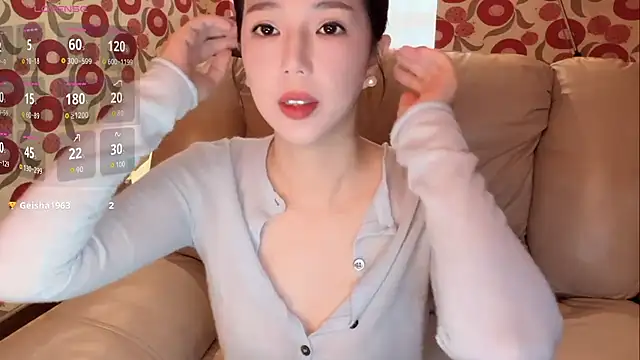 miss-lin online show from 10/19/25, 06:38