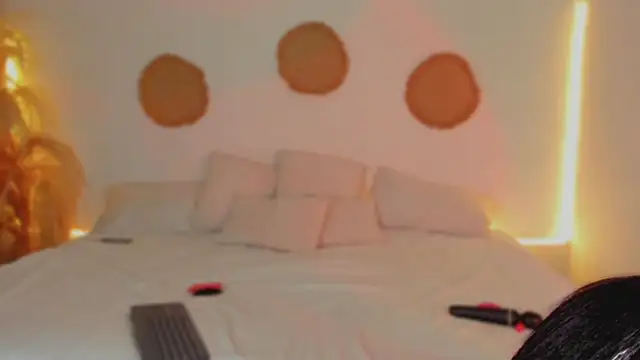 AliisonWells online show from 11/24/25, 09:26