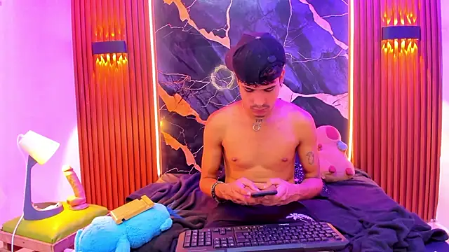 Lucky boys  X online show from 02/16/26, 04:49