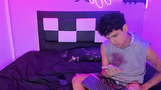 Lucky boys  X online show from 04/15/26, 01:48