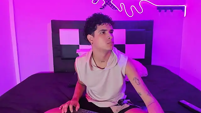 Lucky boys  X online show from 04/14/26, 01:38