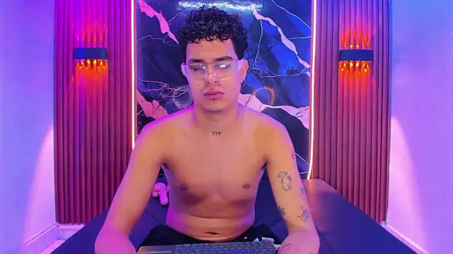 Lucky boys  X online show from 03/04/26, 01:41