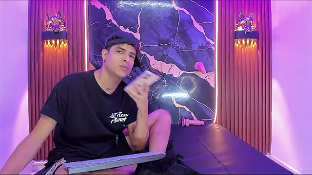 Lucky boys  X online show from 04/05/26, 06:25